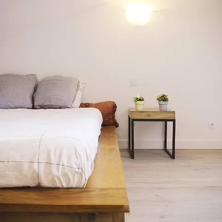 Duplex Dans Village Avec Jardin Claix  Extérieur photo